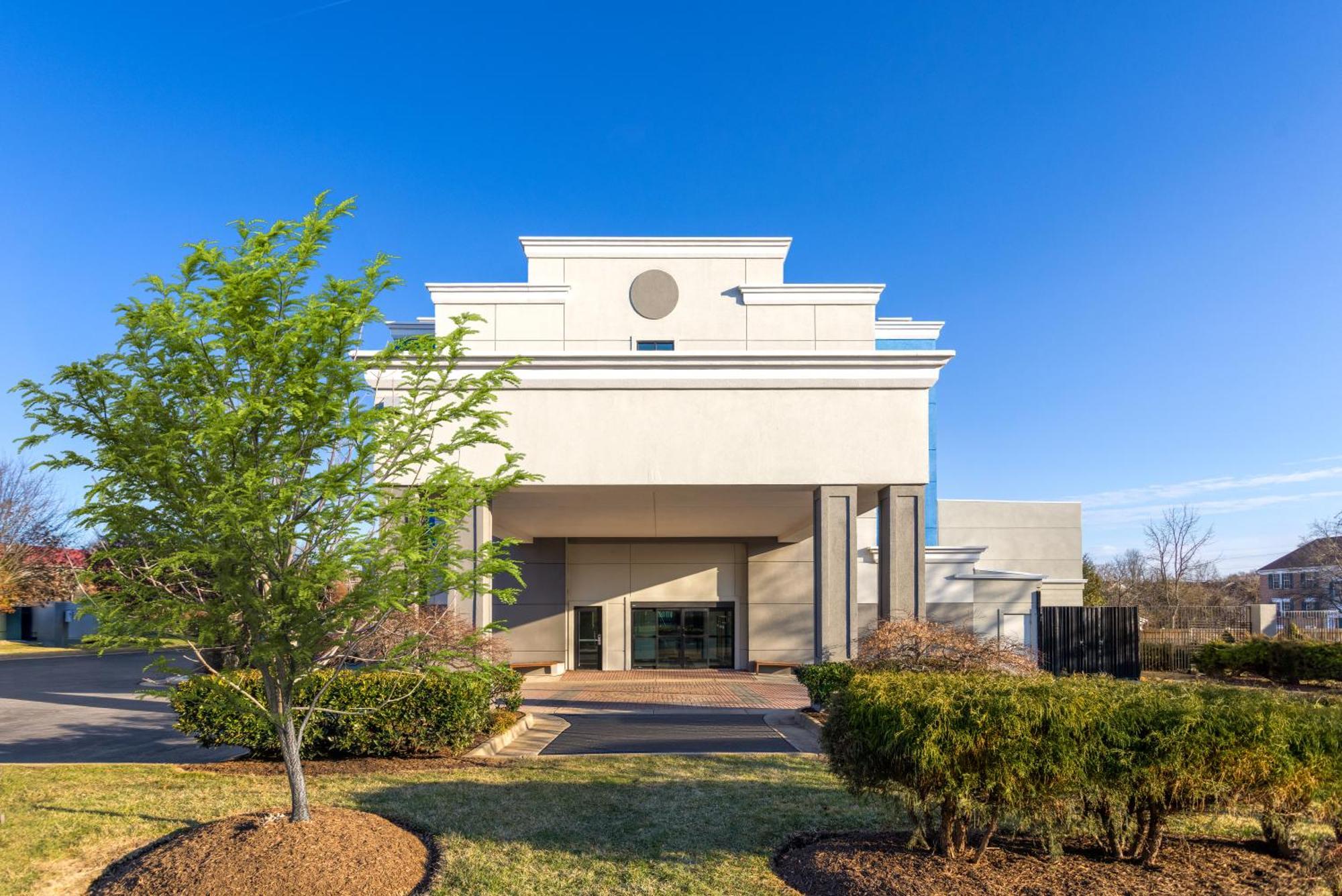 Holiday Inn Express & Suites Leesburg - Historic District By Ihg Exterior photo